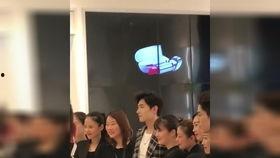 片场吃瓜花絮,揭秘明星们的“吃瓜”花絮瞬间